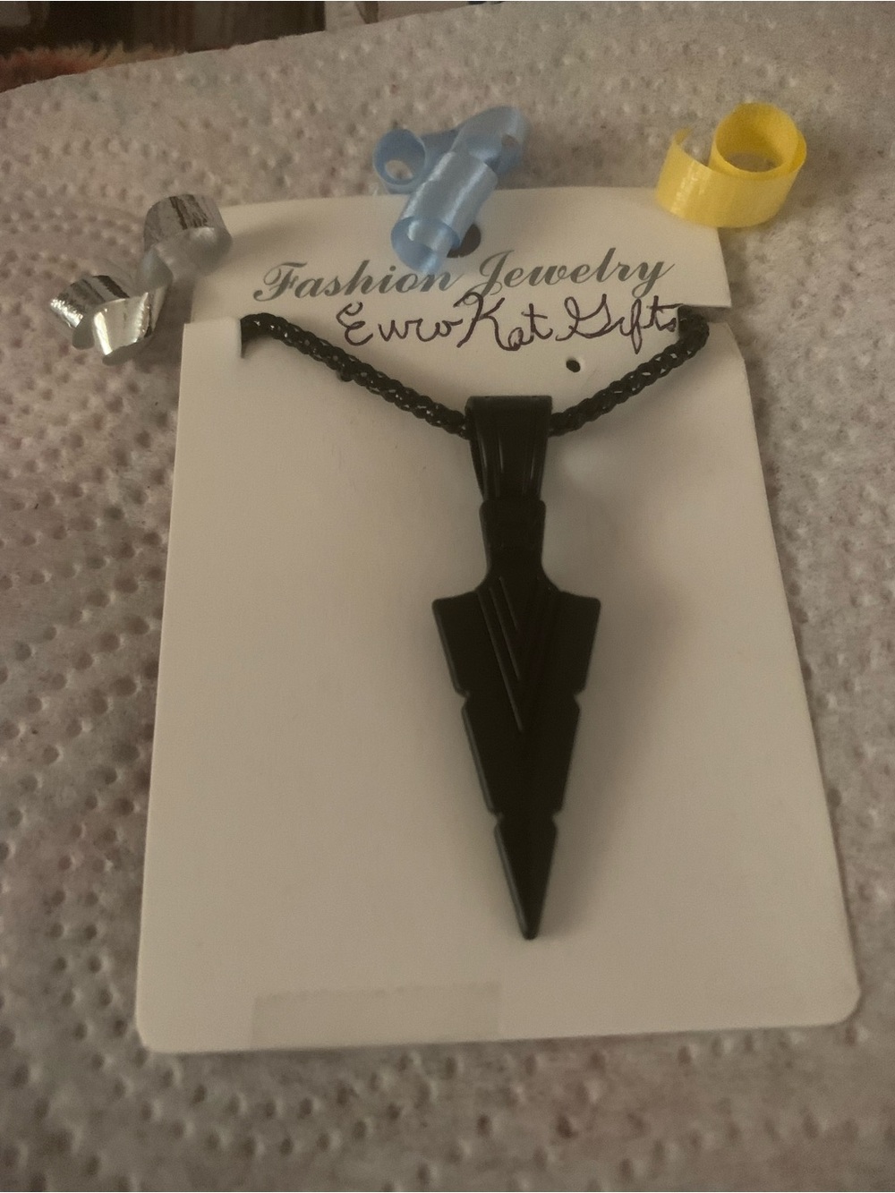 Fashion Jewelry Black Arrowhead Pendant Necklace